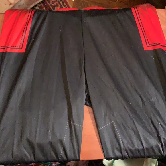 DC Superheroes Deluxe Robin Costume, Child's Large - Picture 8 of 14